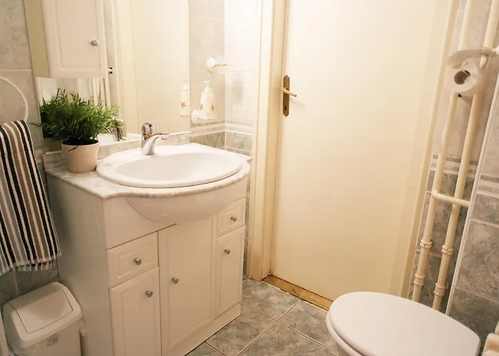 Budget By Hi5 - Vaci Street 44 *