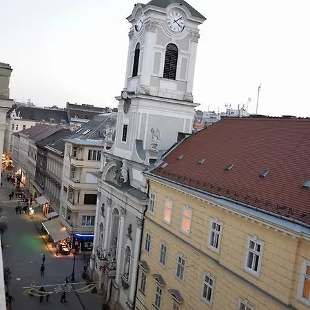 Budget By Hi5 - Váci Street 44 Lejlighed Budapest